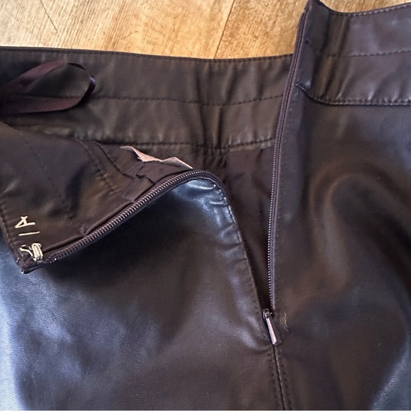 Anthropologie Vanessa Virginia Vegan Leather Skirt - Picture 7 of 7